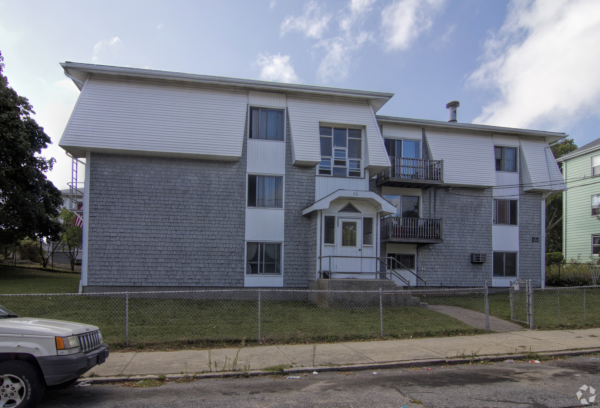 311 Jencks St, Fall River, MA for sale Primary Photo- Image 1 of 3