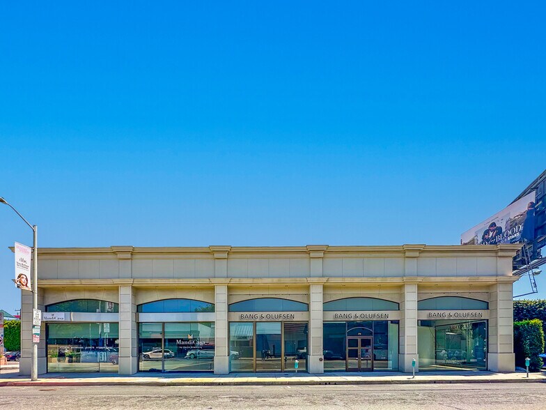 370-372 N Robertson Blvd, West Hollywood, CA à louer - Photo du bâtiment - Image 3 de 5