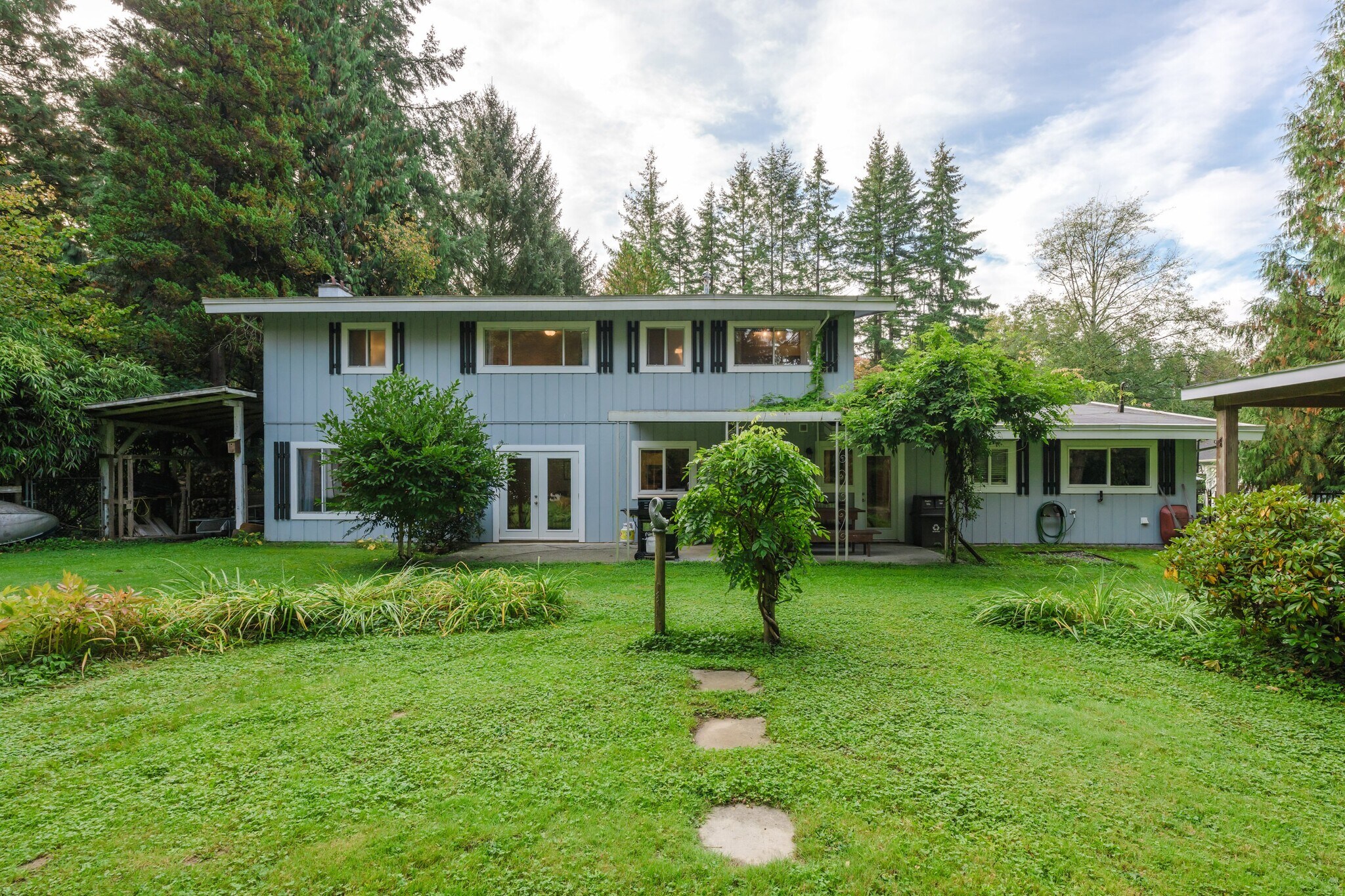 19069 90 Av, Surrey, BC à vendre Photo du bâtiment- Image 1 de 1