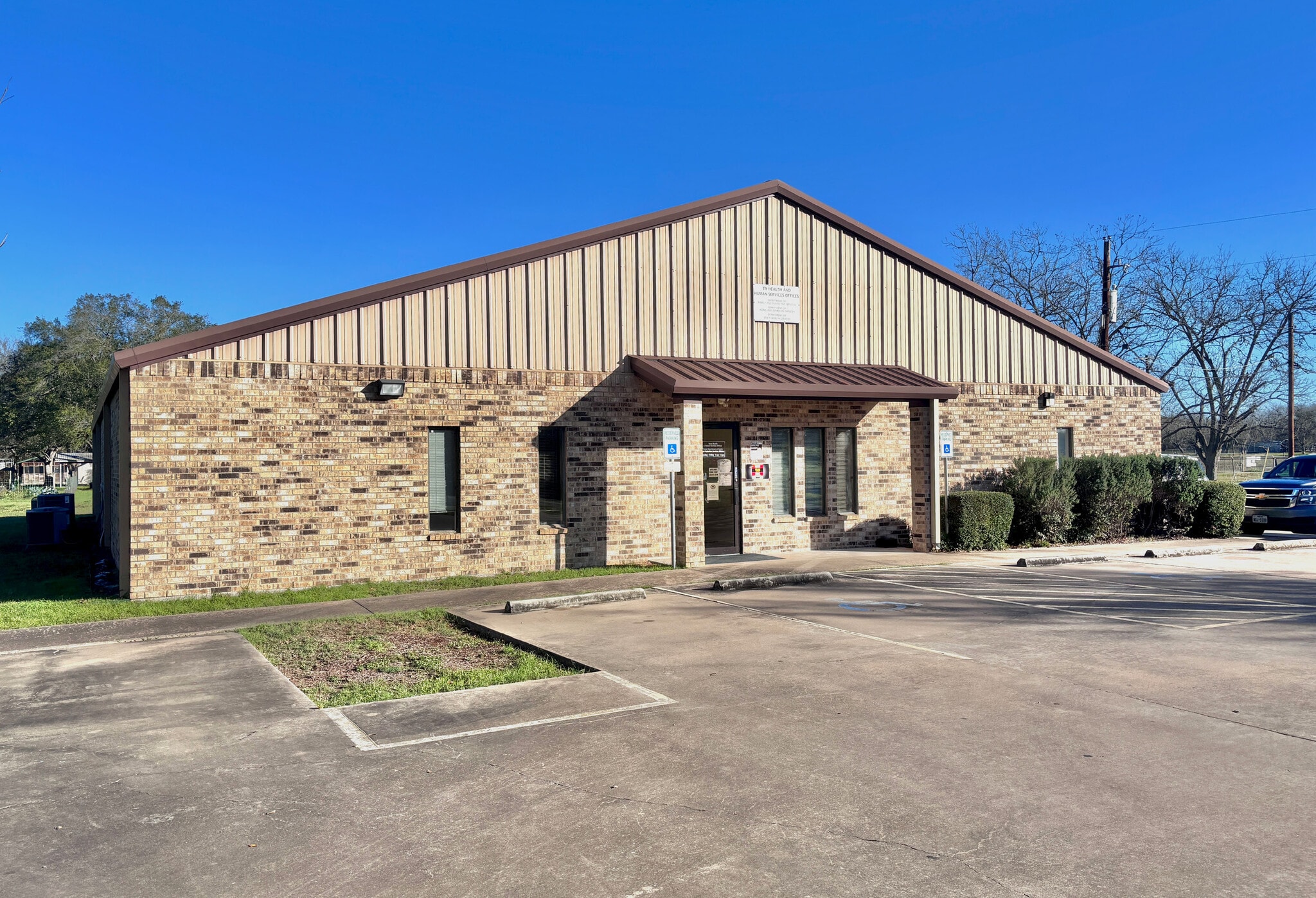 1309 Cemetery Rd, Hallettsville, TX for sale Primary Photo- Image 1 of 3