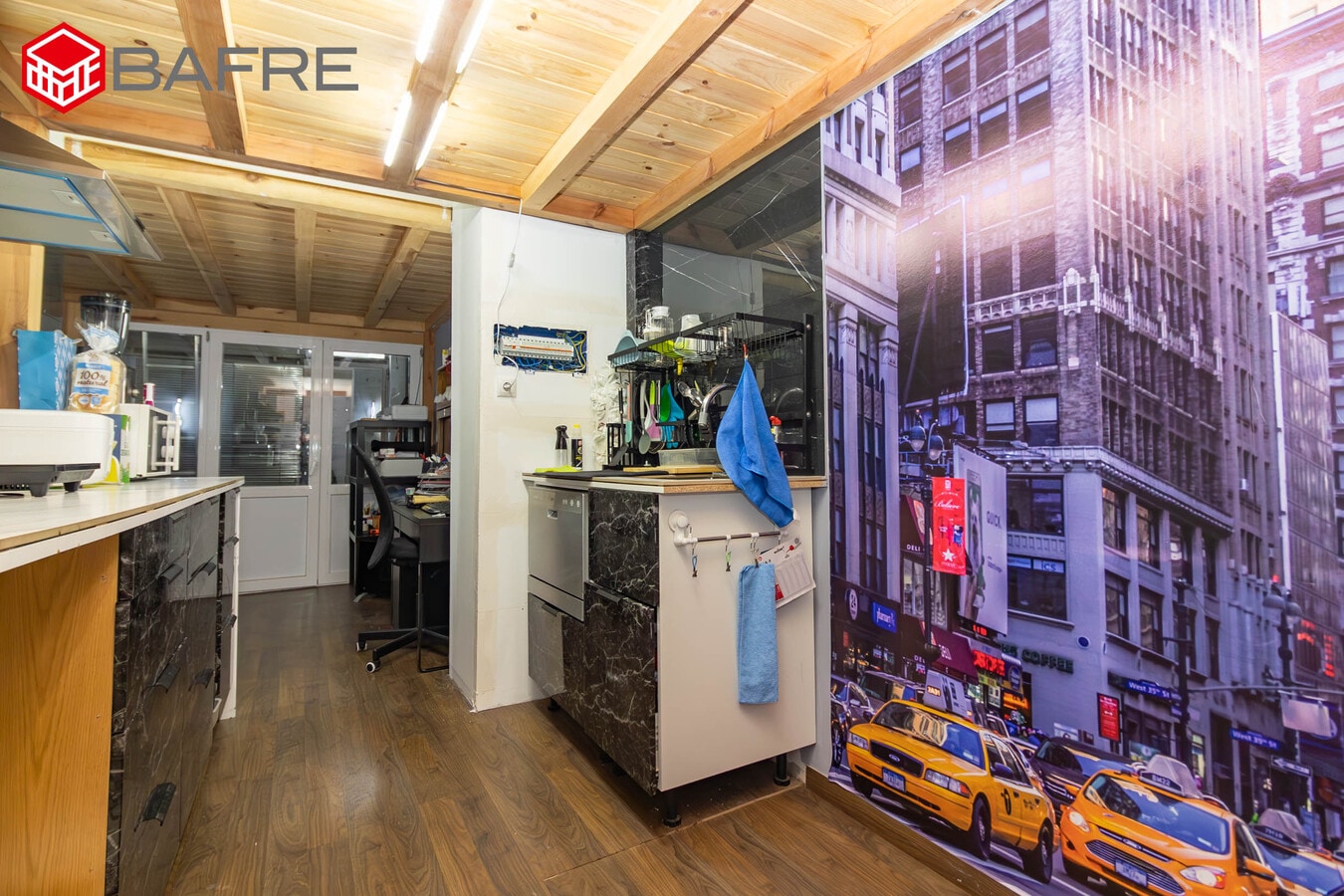 Madrid, MAD 28019 - - - Interior Photo - Image 1 of 5