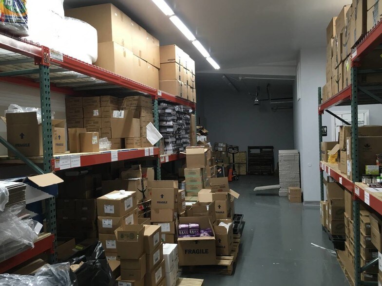 182 Vermont Ave, Staten Island, NY à louer - Photo intérieure - Image 3 de 16