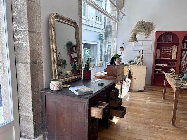 Retail in Chalon-sur-Saône for lease - Interior Photo - Image 2 of 3