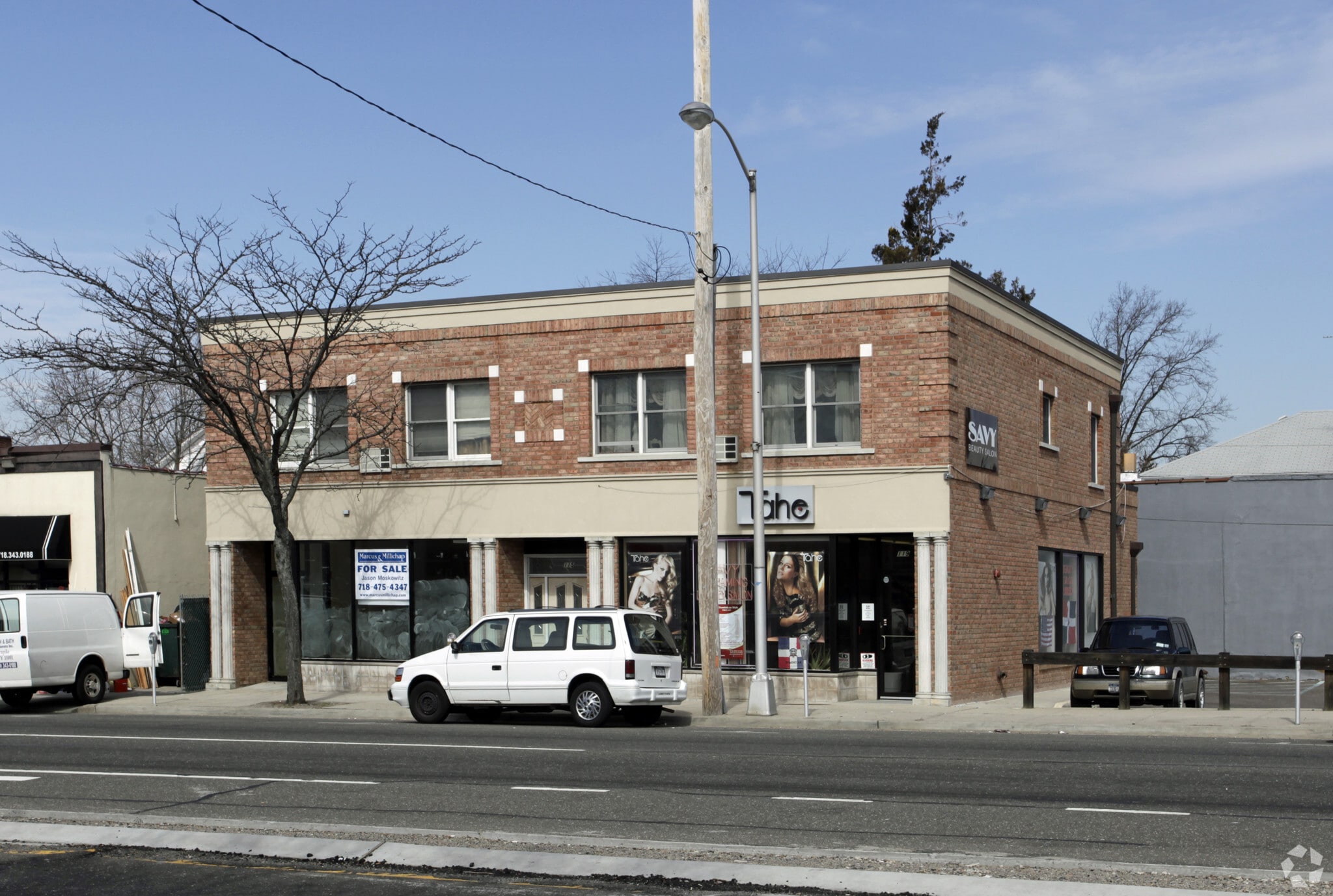 113-119 Jericho Tpke, Floral Park, NY à vendre Photo du bâtiment- Image 1 de 7