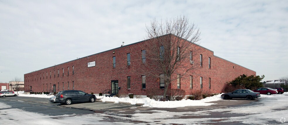 116-120 York Ave, Randolph, MA à louer - Photo du bâtiment - Image 2 de 6