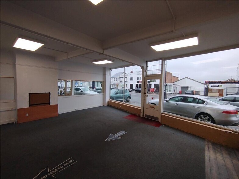 812 London Rd, Leigh-On-Sea à louer - Photo du bâtiment - Image 2 de 8