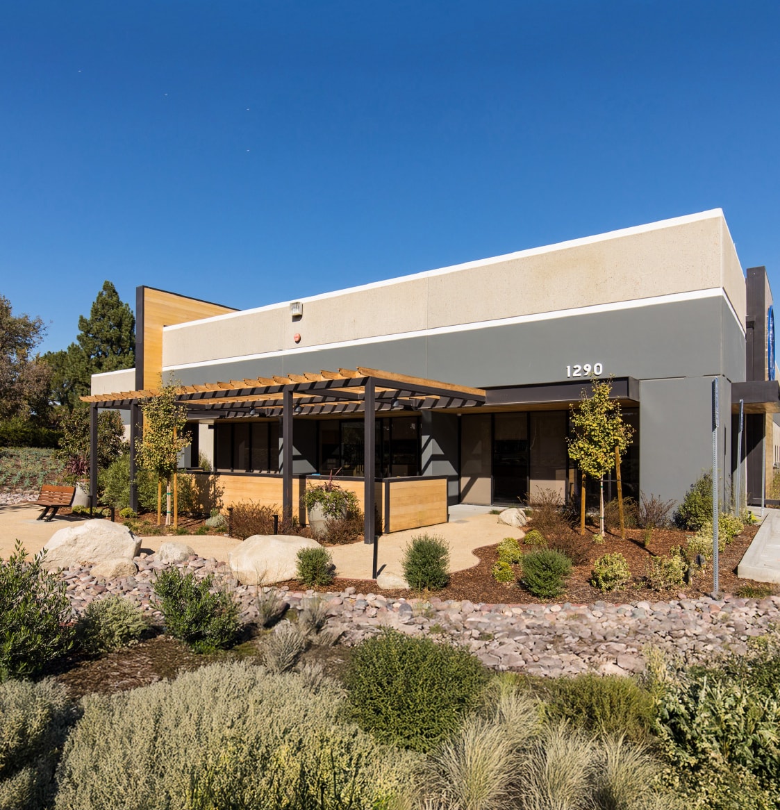 1290 Rancho Conejo Blvd, Thousand Oaks, CA for lease Building Photo- Image 1 of 5