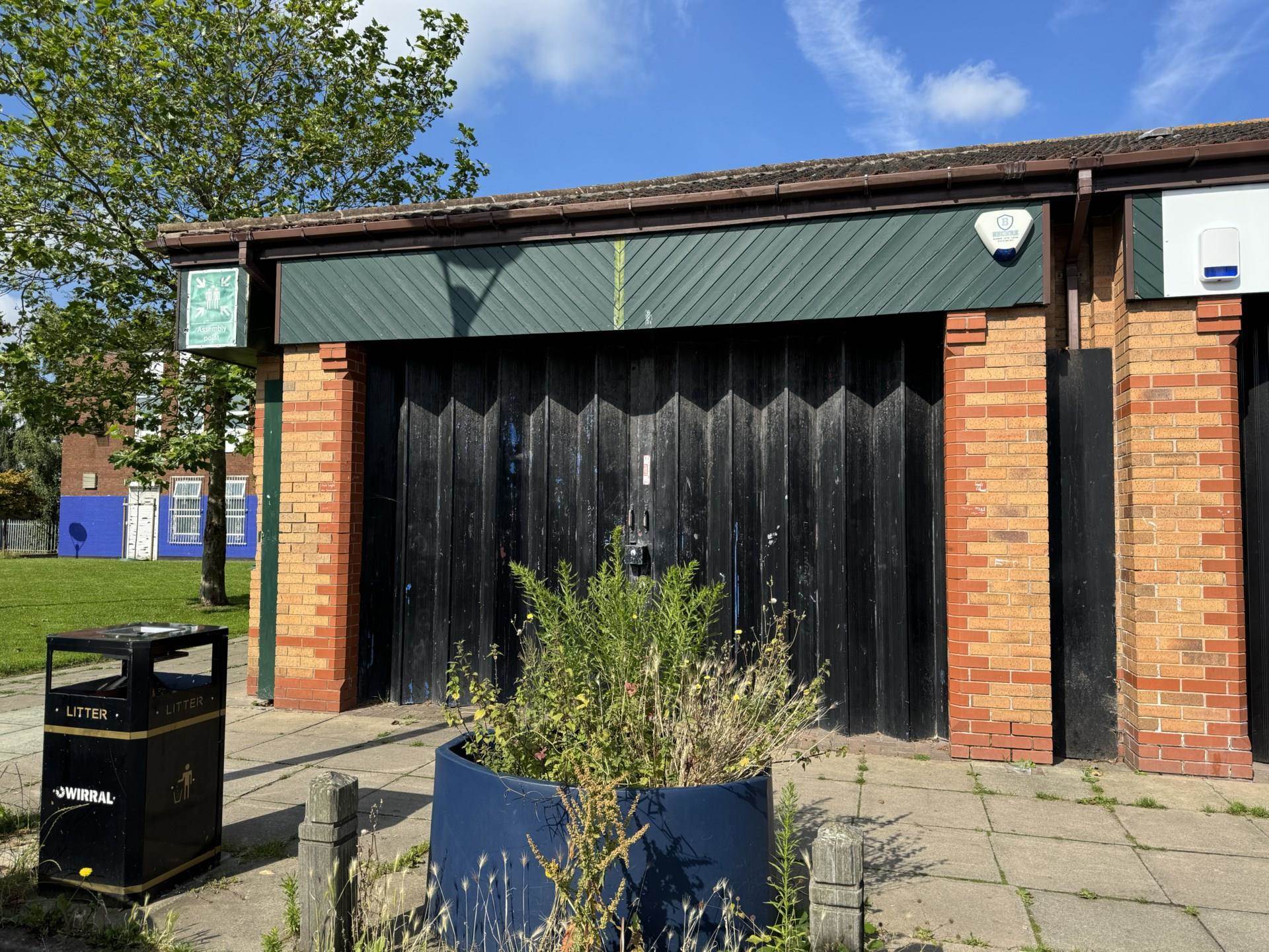 8-16 Beechwood Dr, Prenton for lease Primary Photo- Image 1 of 2