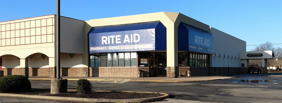 951-957 S Main St, Nicholasville, KY for lease - Building Photo - Image 2 of 8