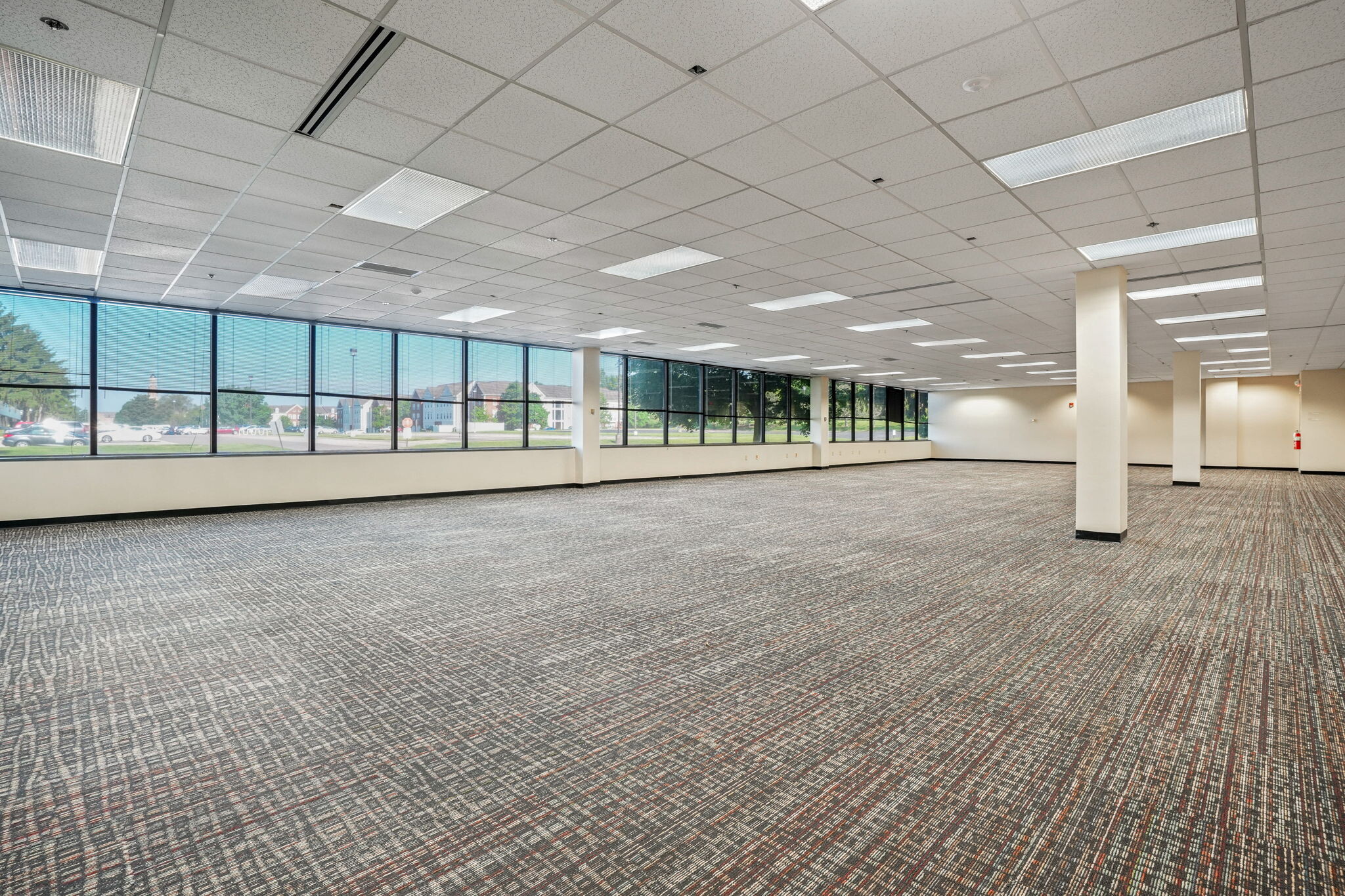 200 E Campus View Blvd, Columbus, OH for lease Interior Photo- Image 1 of 1