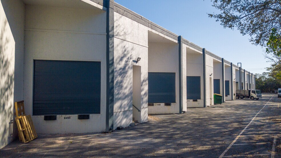 6450-6468 E Rogers Cir, Boca Raton, FL à louer - Photo du bâtiment - Image 2 de 3