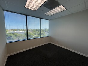 13099 S Cleveland Ave, Fort Myers, FL à louer Photo intérieure- Image 2 de 7