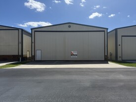 Orlando-Apopka Airport Hangar 20 - Dépanneur