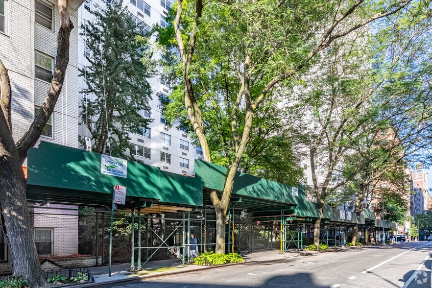 784 Broadway, New York, NY for lease - Building Photo - Image 3 of 4