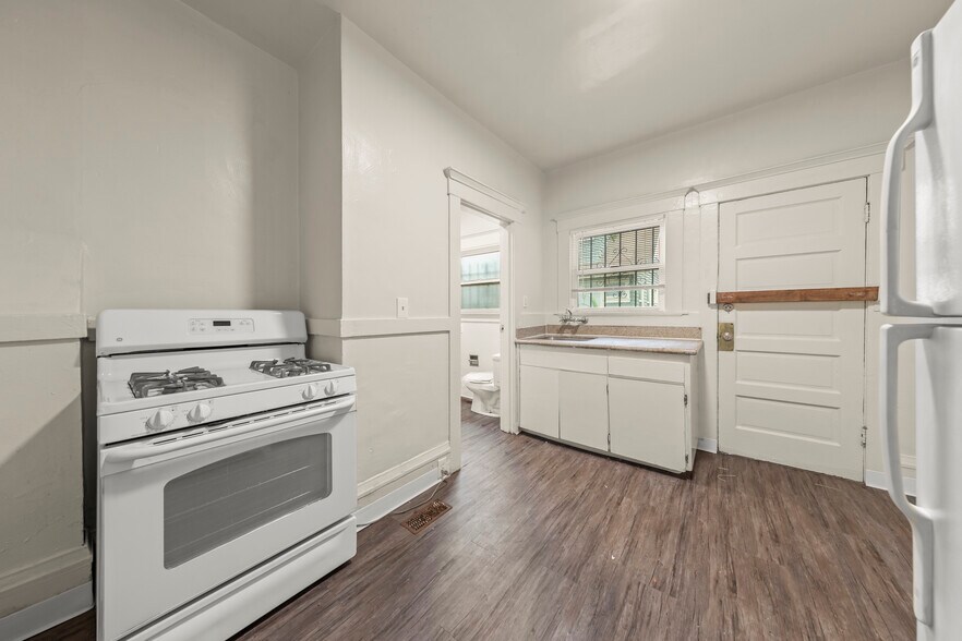 1736 23rd Ave, Oakland, CA à vendre - Photo du bâtiment - Image 3 de 9