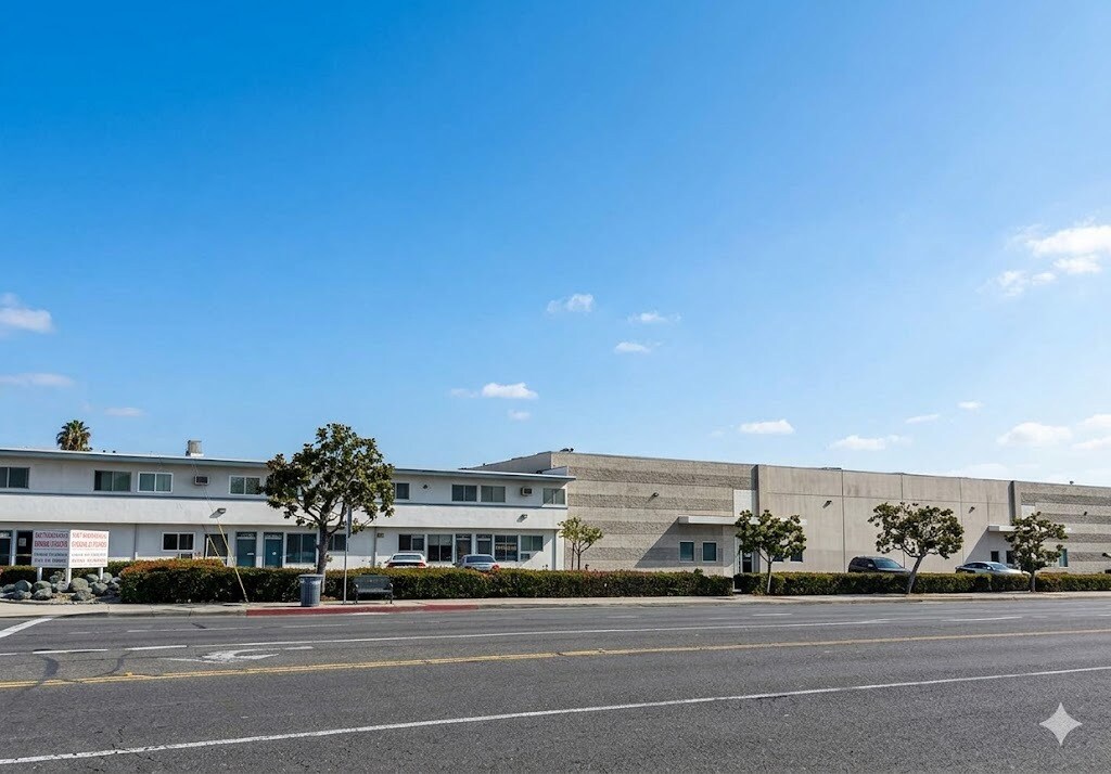 13200-13228 S Western Ave, Gardena, CA à louer Photo principale- Image 1 de 12