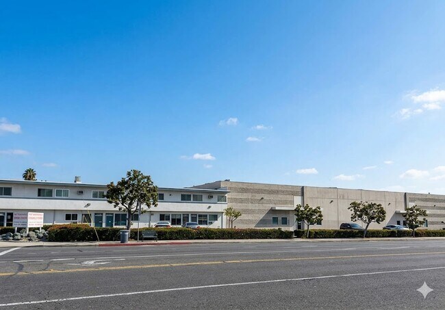 Plus de détails pour 13200-13228 S Western Ave, Gardena, CA - Industriel à louer