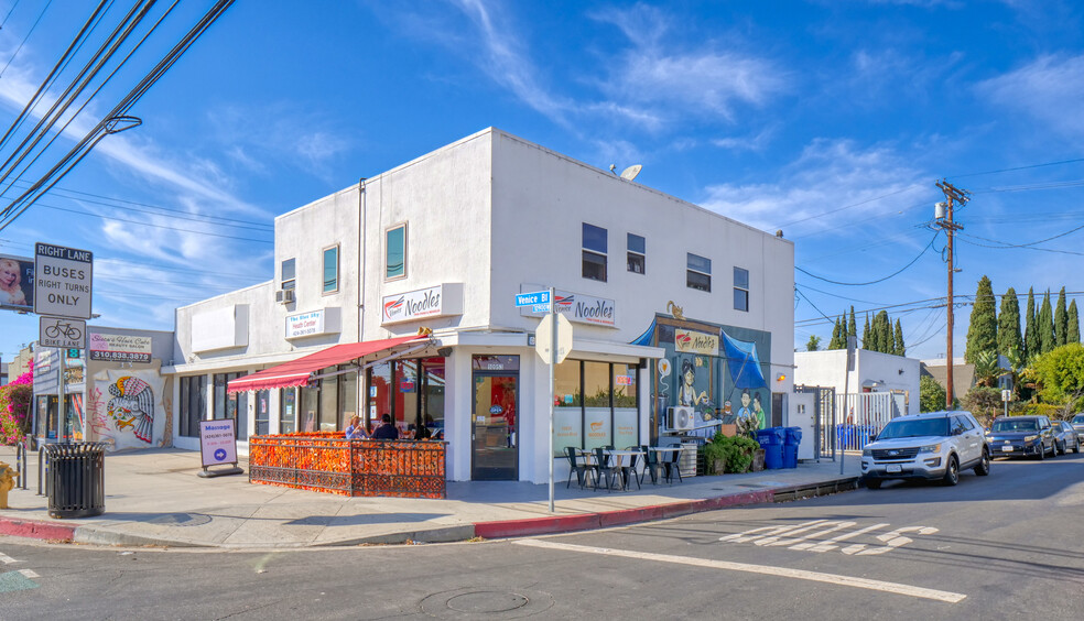 10955 Venice Blvd, Los Angeles, CA à vendre - Photo du bâtiment - Image 1 de 4