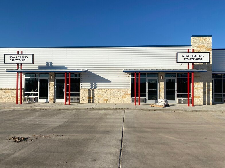 7903 SW Loop 410, San Antonio, TX à louer - Photo du bâtiment - Image 3 de 4