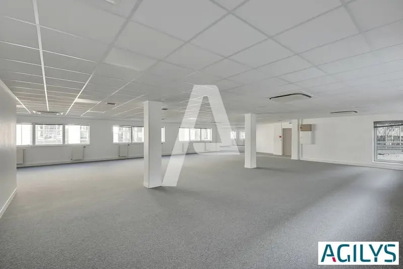 Office in Massy for lease - Interior Photo - Image 3 of 6