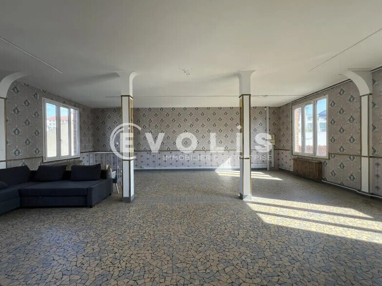 Bureau dans Champigny-sur-Marne à louer - Photo intérieure - Image 2 de 11