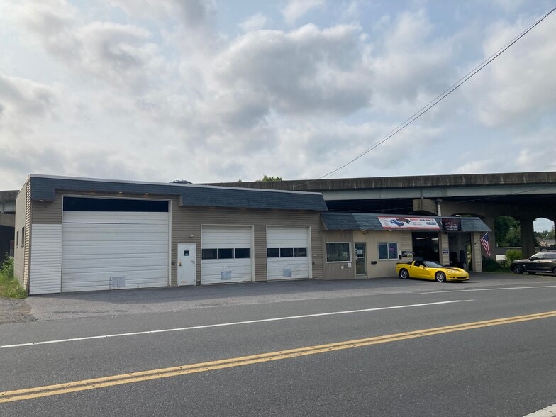 Hummel Avenue portfolio of 3 properties for sale on LoopNet.ca - Building Photo - Image 2 of 8