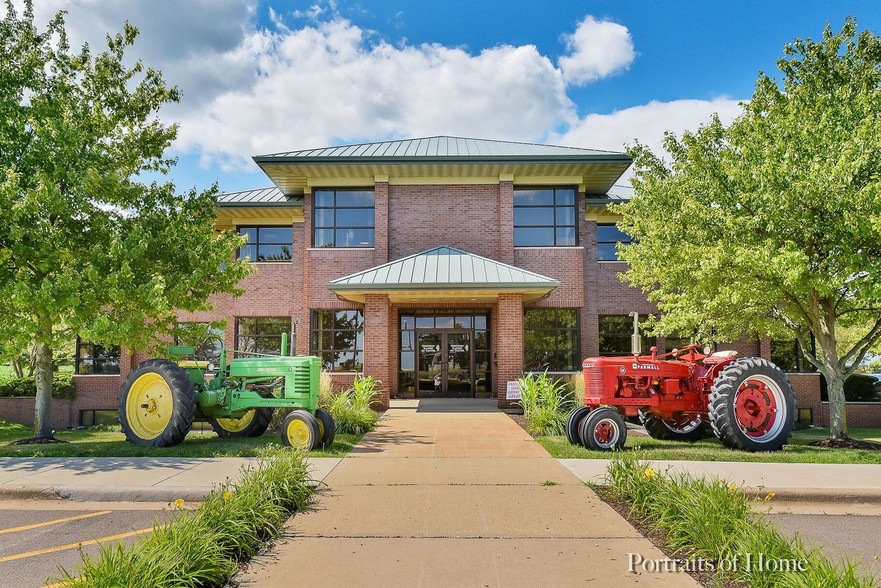 1100 S County Line Rd, Maple Park, IL à vendre - Photo du b timent - Image 1 de 1