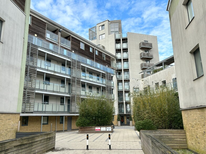 10 Fleet St, Brighton à louer - Photo du bâtiment - Image 1 de 5