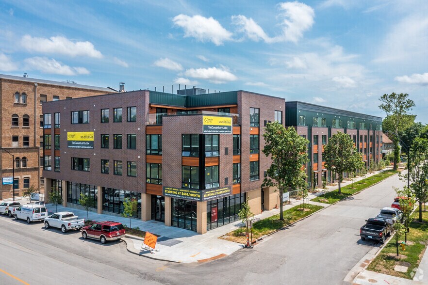 2530 University Ave, Des Moines, IA à louer - Photo du bâtiment - Image 1 de 30