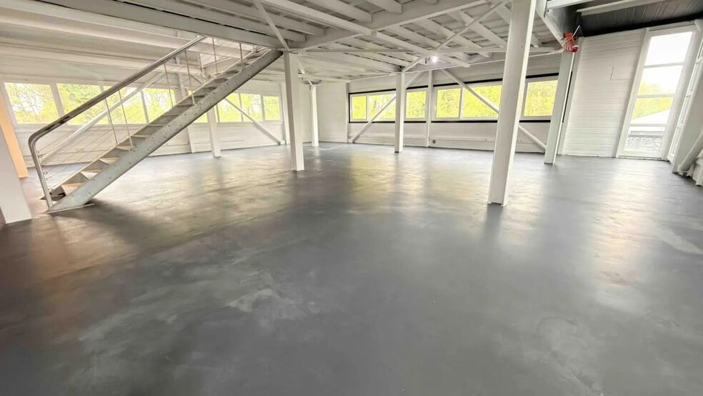 Office in Wasquehal for lease - Interior Photo - Image 2 of 6