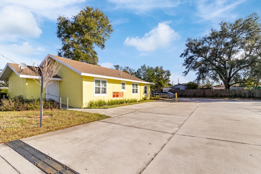 Two Building Portfolio Sale portfolio of 2 properties for sale on LoopNet.ca - Building Photo - Image 2 of 34