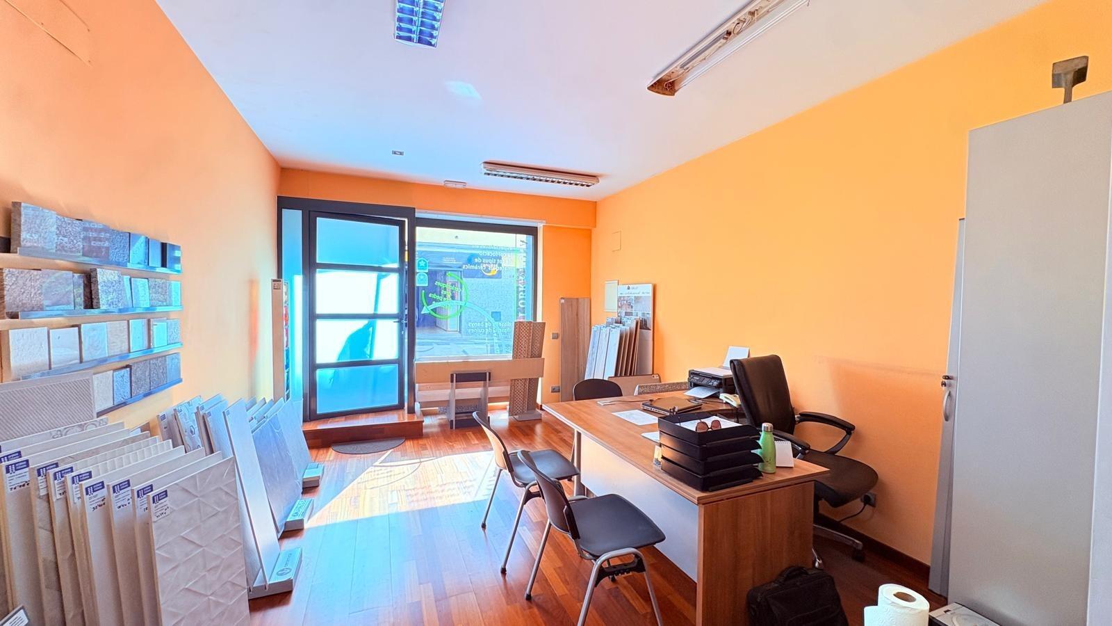 Retail in Castellar del Vallès, Barcelona for lease Primary Photo- Image 1 of 4