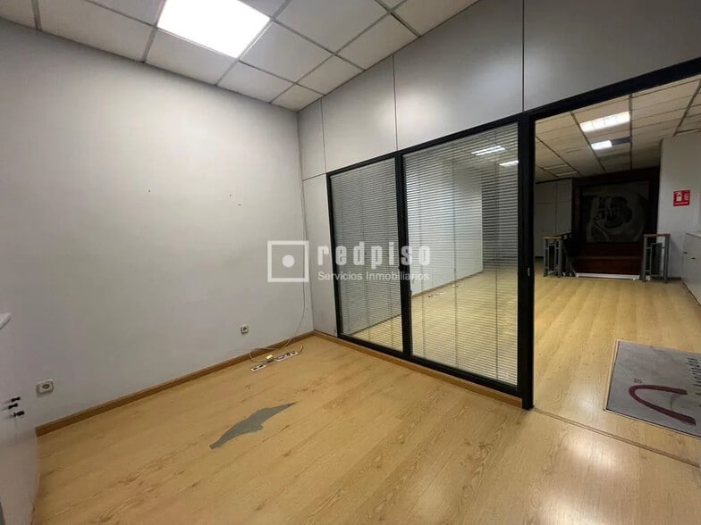Multifamily in Madrid, Madrid for sale - Interior Photo - Image 2 of 6