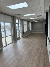 802 N Cumberland St, Lebanon, TN for lease Interior Photo- Image 2 of 11