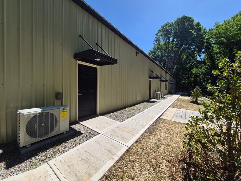 405 Rose St, Sanford, NC for lease - Building Photo - Image 2 of 5