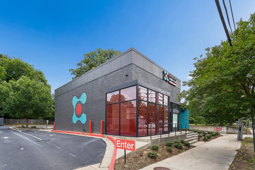 1605 Howell Mill Rd NW, Atlanta, GA for sale - Building Photo - Image 3 of 40