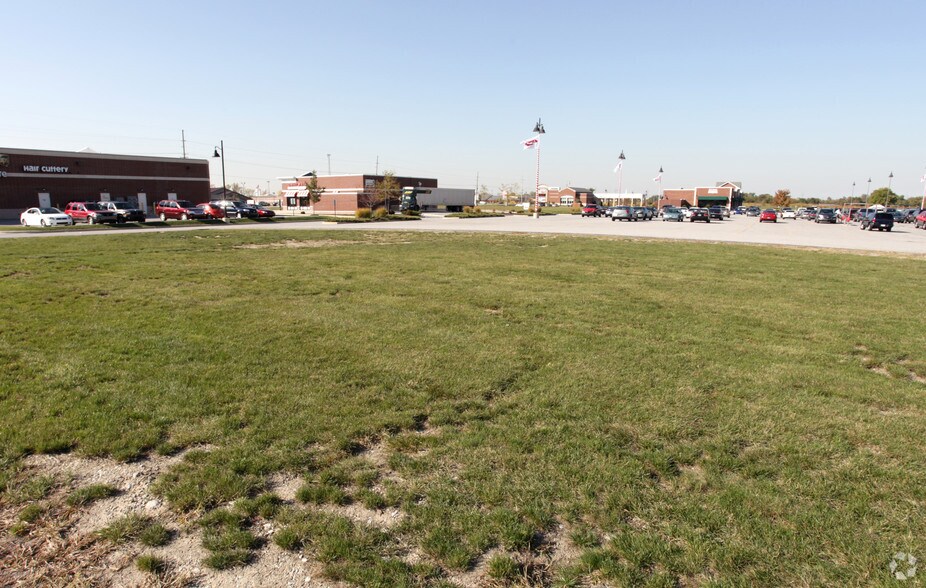 10795 Broadway, Crown Point, IN à louer - Photo du bâtiment - Image 2 de 3