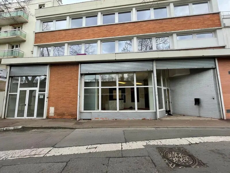 Flex in Saint-Cloud for lease Building Photo- Image 1 of 6