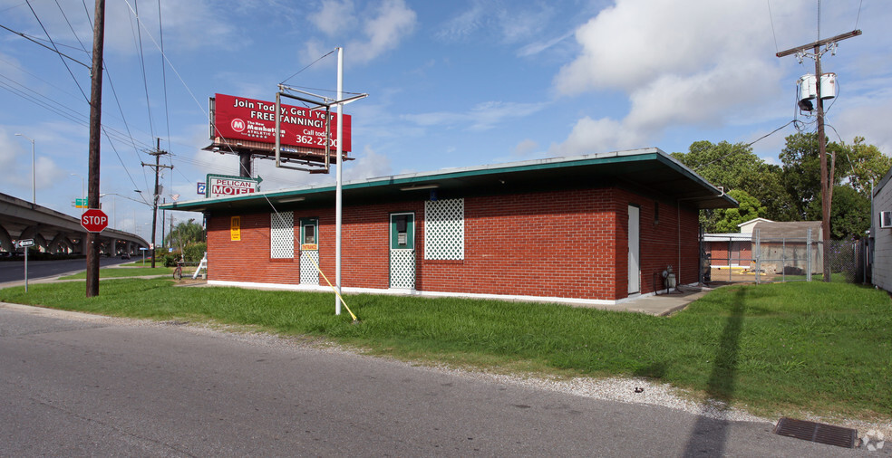 17 Westbank Expy, Gretna, LA à vendre - Photo principale - Image 1 de 1