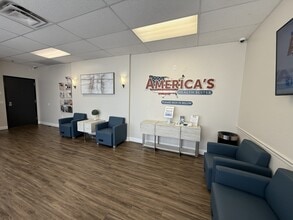 4494 W Peoria Ave, Glendale, AZ à louer Photo intérieure- Image 2 de 3