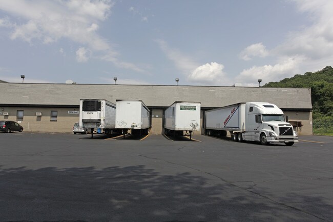 Plus de détails pour 125 S Greenbush Rd, Orangeburg, NY - Industriel à louer