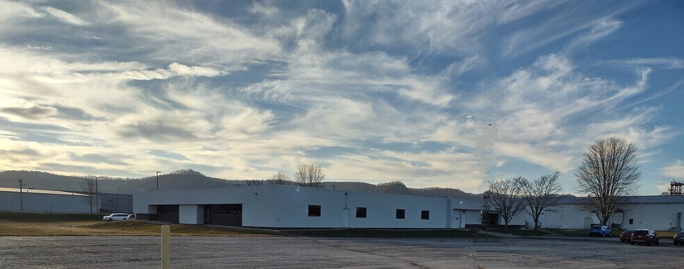 5676 Industrial Park Rd, Winona, MN à louer - Photo du bâtiment - Image 2 de 12