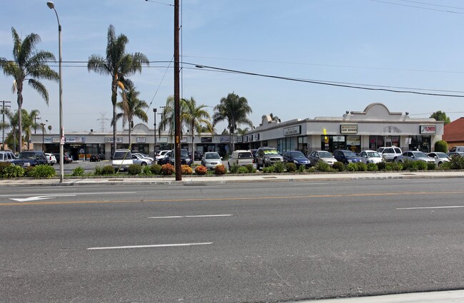 Plus de détails pour 7401-7435 Florence Ave, Downey, CA - Bureau, Commerce de détail à louer