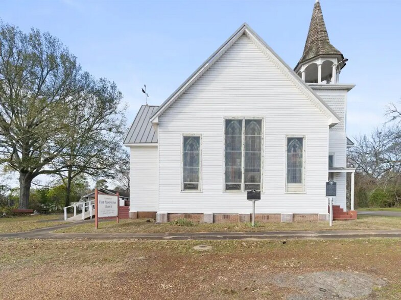 307 Broadnax St, Daingerfield, TX à vendre - Photo du bâtiment - Image 3 de 19