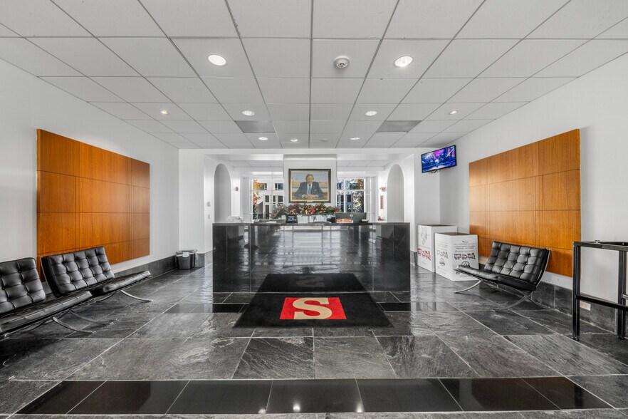 15635 Jacintoport Blvd, Houston, TX à louer - Photo intérieure - Image 3 de 16