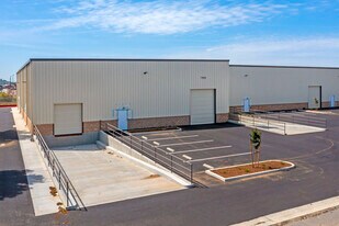 7435 Sunnyview, Visalia CA - Warehouse