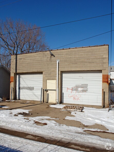 808 Xenia Ave, Dayton, OH à vendre - Photo du bâtiment - Image 2 de 2