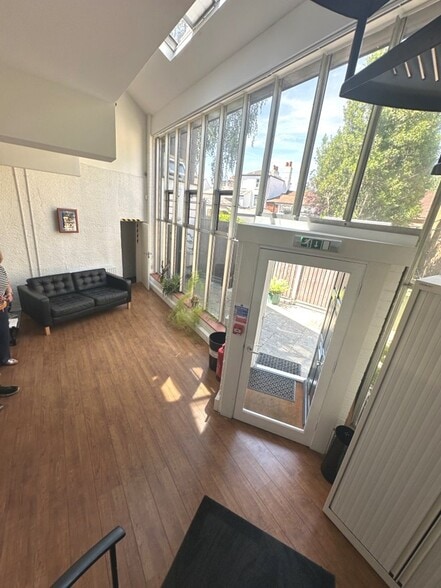 34A High St, Thames Ditton à vendre - Photo intérieure - Image 2 de 10