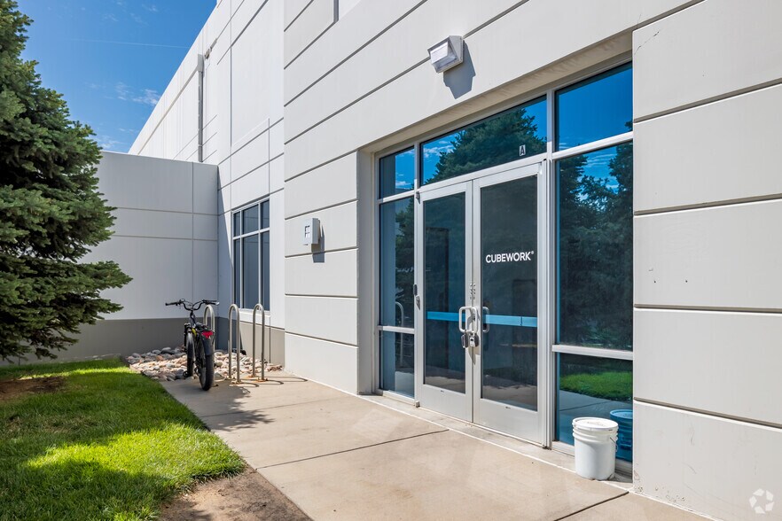 2470 Airport Blvd, Aurora, CO à louer - Photo du bâtiment - Image 3 de 23