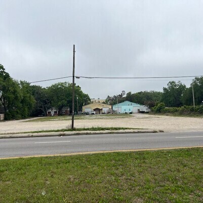 1003 Beal Pky NW, Fort Walton Beach, FL for sale - Building Photo - Image 2 of 2